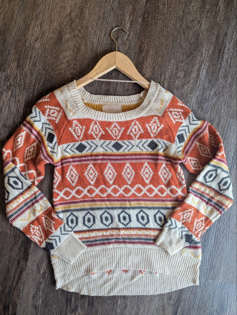 Skies Are Blue Rust and Cream Geometric Tribal Print Crewneck Sweater Size Small